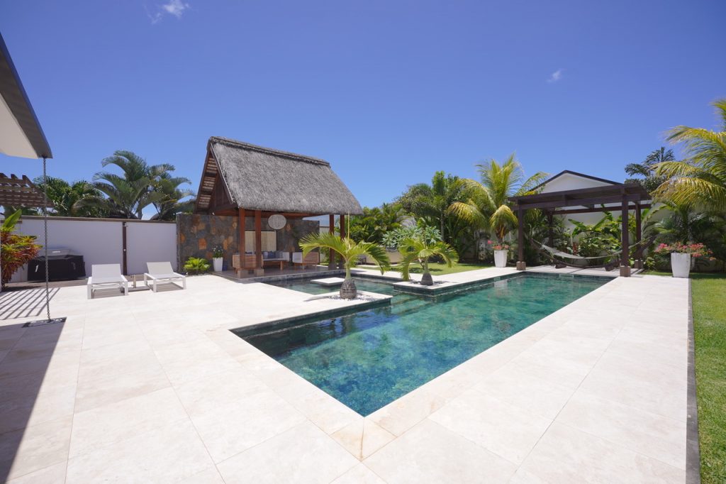 Spacieuse Villa 301 m2 avec  4 chb + 1 bureau à Grand Baie