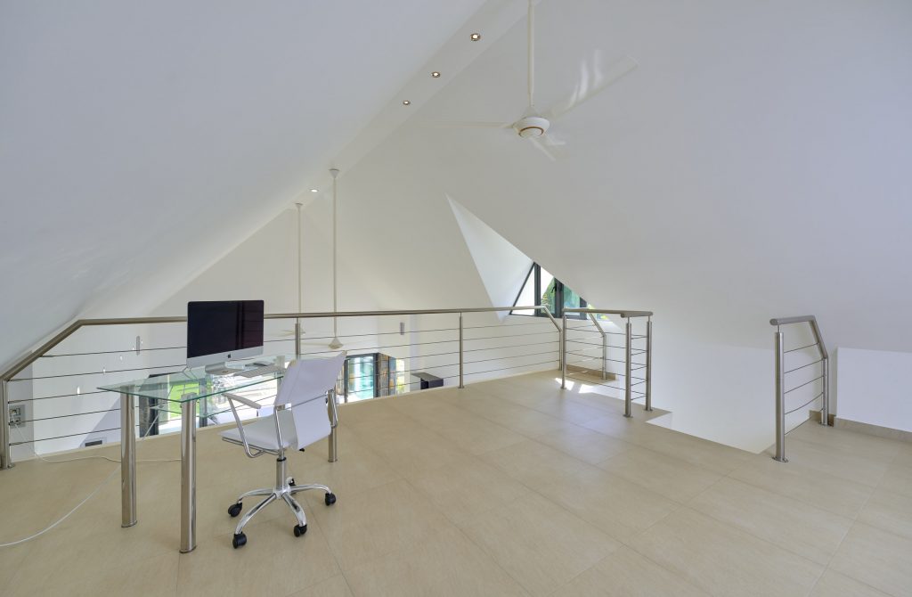 Spacieuse Villa 4 Chb de 369 m2 à Pereybère