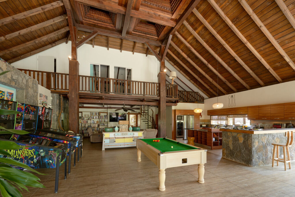 Villa atypique balinaise 4 chb à Pereybère