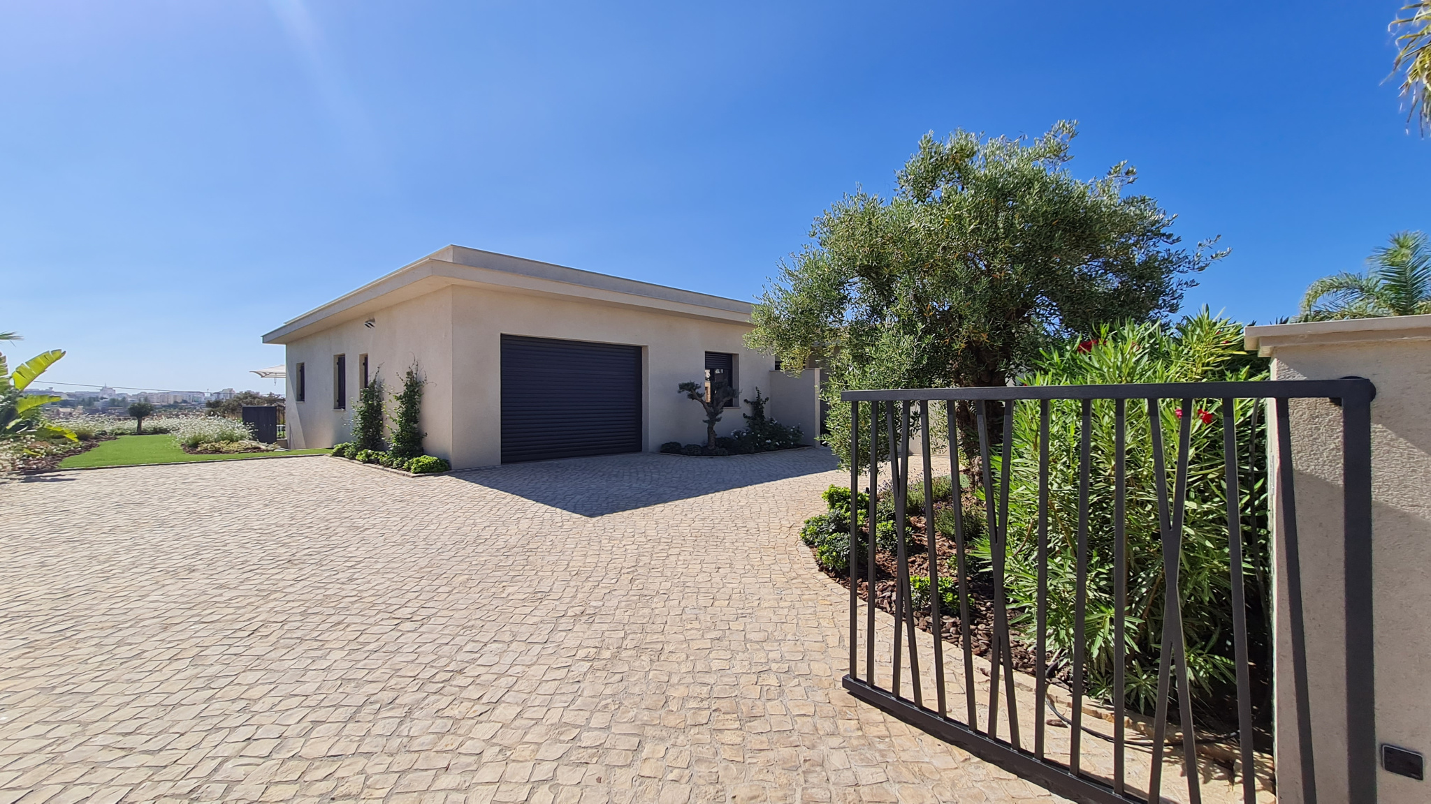 photo 2a9be014421dd31bce483c4d0d84392f