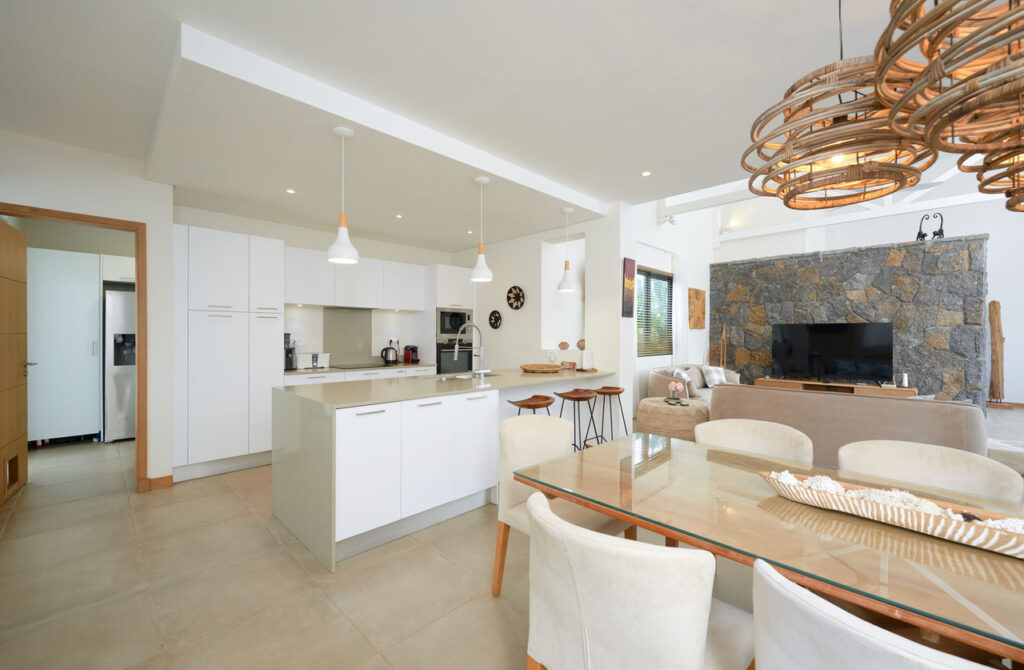 Villa moderne 3 chb + 1 studio dans complexe exclusif