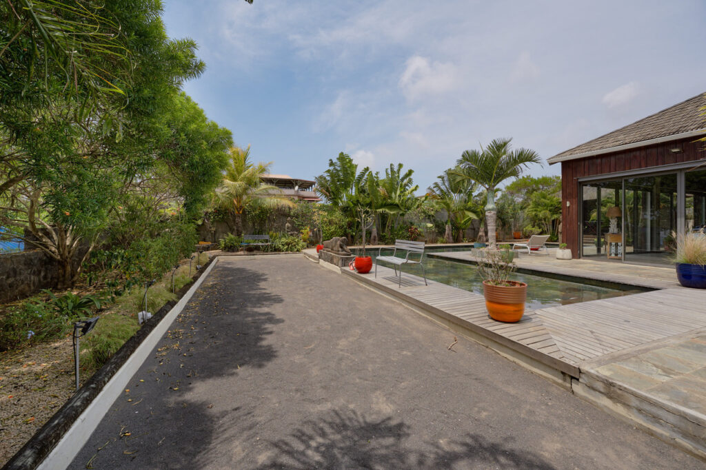 Villa atypique balinaise 4 chb à Pereybère