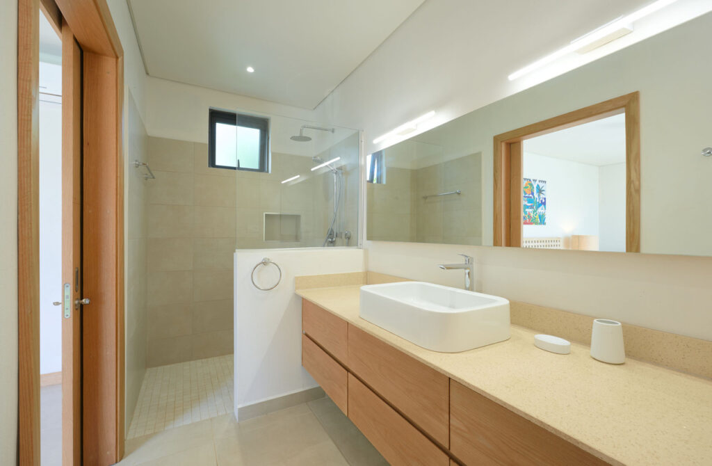 Villa moderne 3 chb + 1 studio dans complexe exclusif