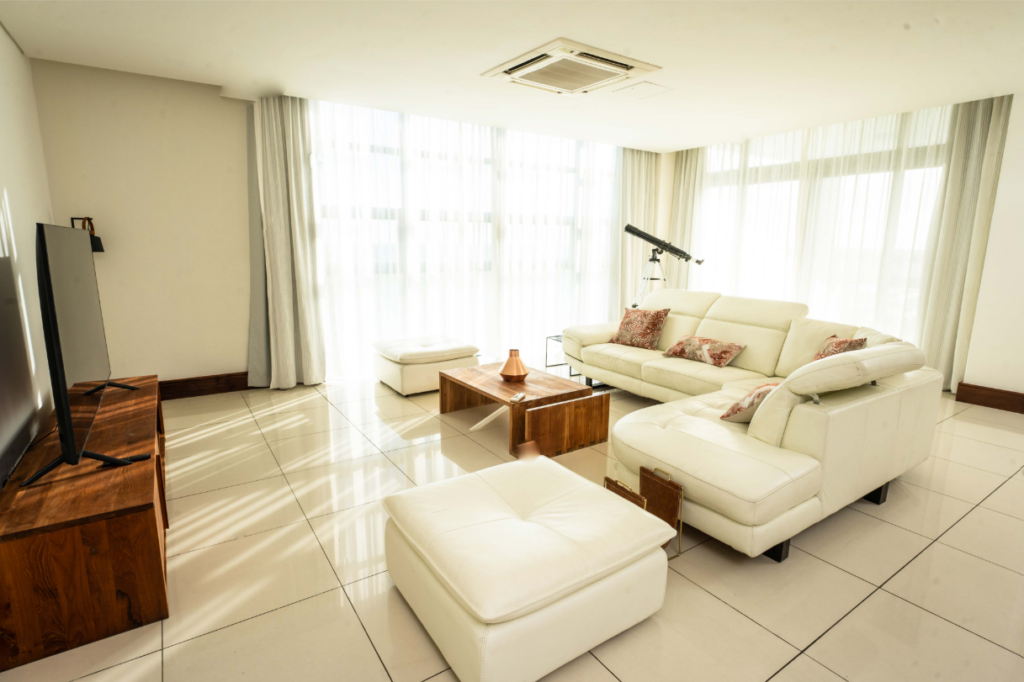 Appart rénové meublé 245 m2 1 chb Grand Baie