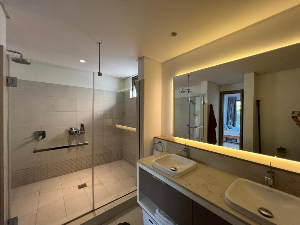 Penthouse 2 chambres avec golf et tennis