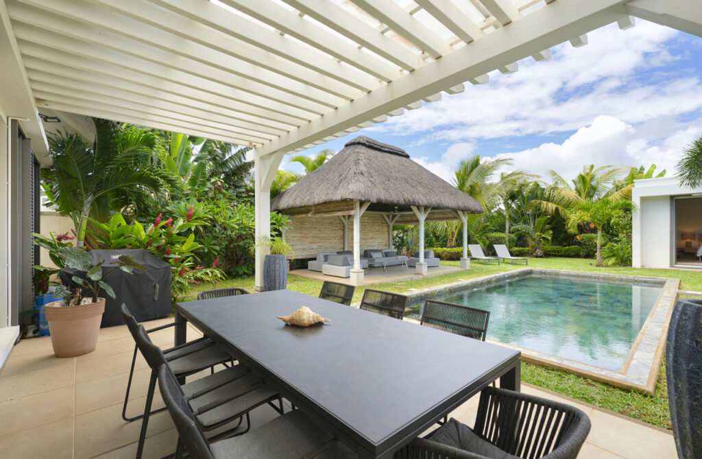 Villa moderne 3 chb + 1 studio dans complexe exclusif