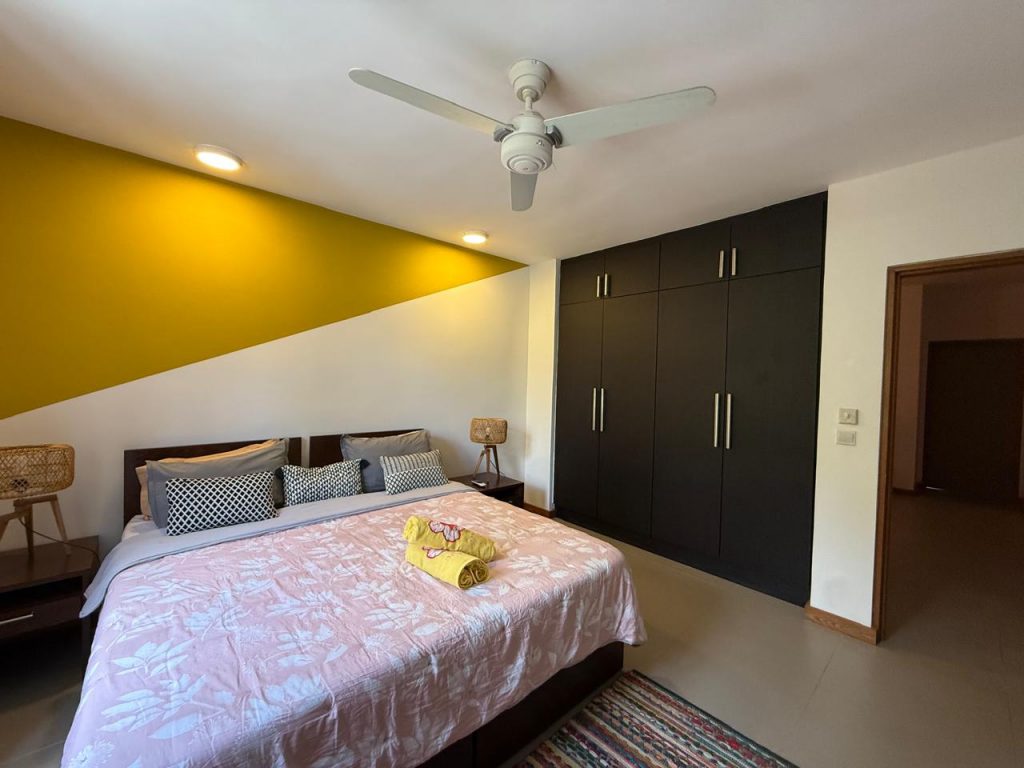 Grand triplex 248 m2 à Peyrebere