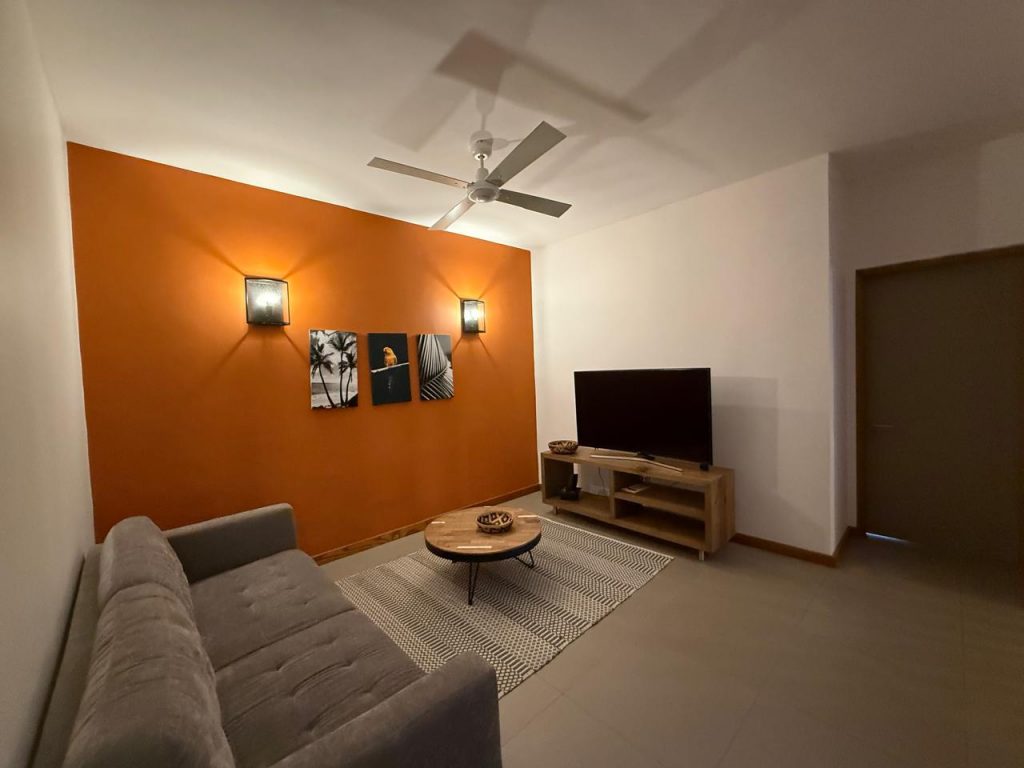Grand triplex 248 m2 à Peyrebere