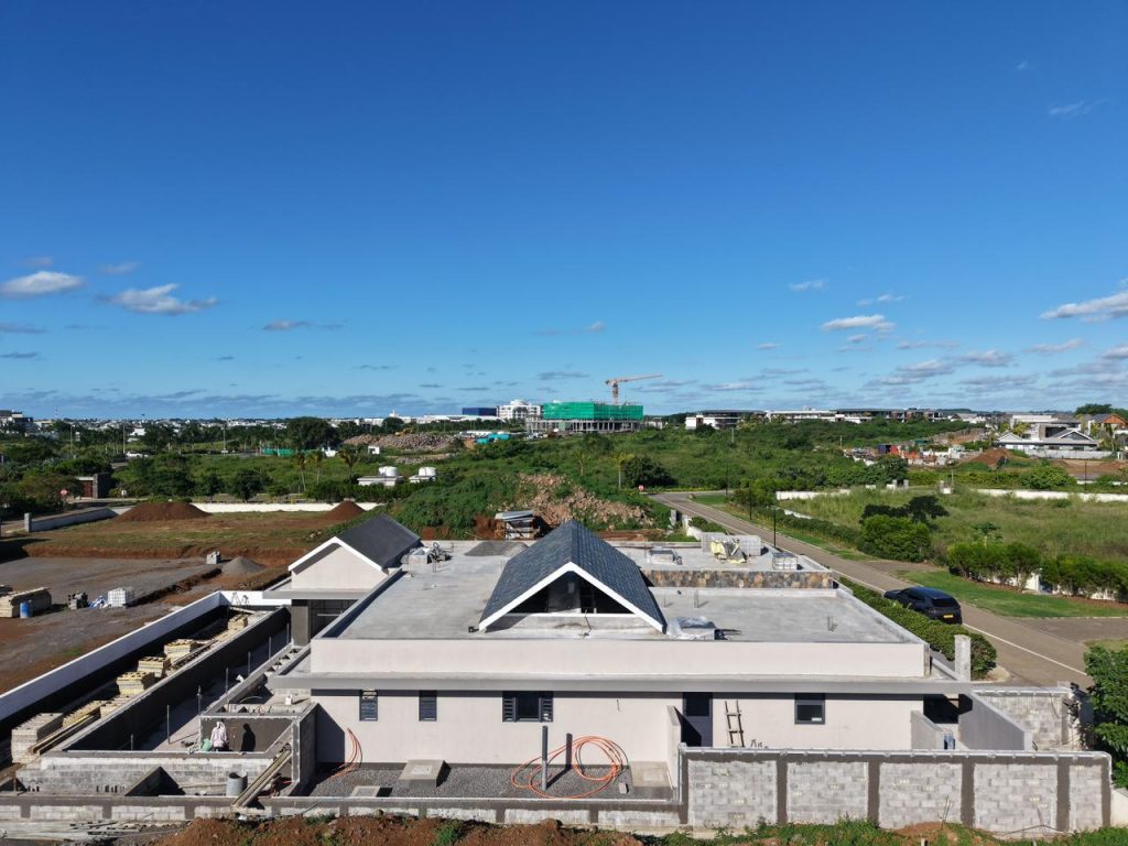 Villa neuve 4 chb + 1 bureau Mont Choisy